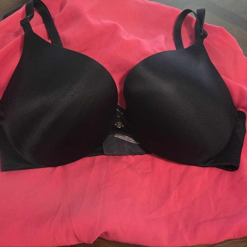 Victoria's Secret Black and Pink Bra